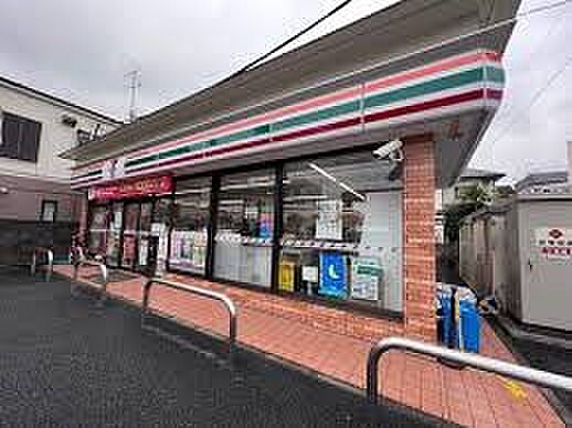 コンビニ 900m セブン-イレブン 川口上青木中央通り店(セブン-イレブン 川口上青木中央通り店 徒歩7分)