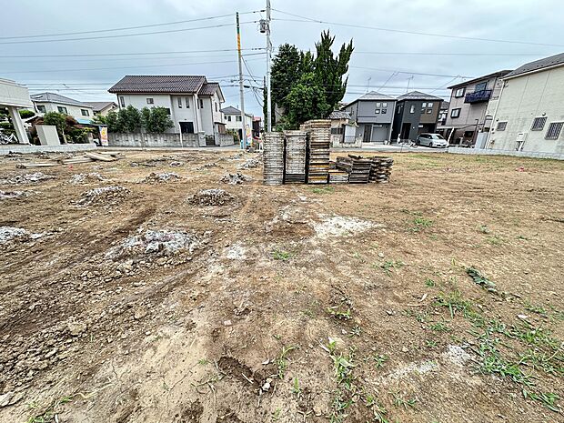 【外観】家は一生のお買物。自分ならではの家族ならではの、家にしたい。書斎を設ける。子どものプレイングルームを設ける。趣味のオーディオルームを設置する。夢を追うオンリーワンの家です。