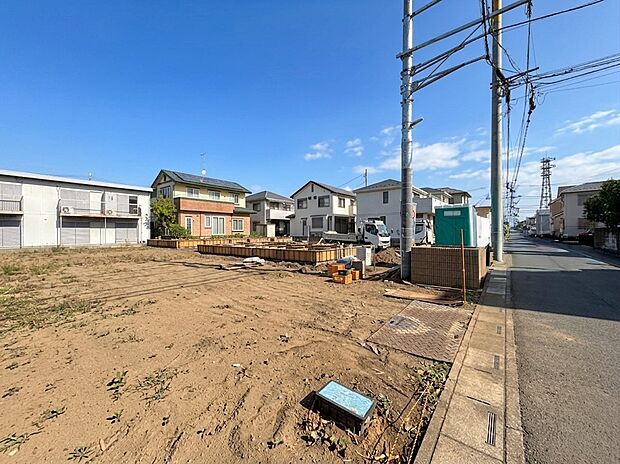 【外観】家族の温かさと陽光の暖かさ、楽しい毎日と明るい未来を予感させる「空間が織り成すひとつ先の住み心地」を演出します。