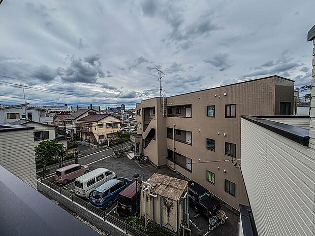 2号棟【眺望】眺望や窓からの景色が良いと、家で過ごす時間も快適です。