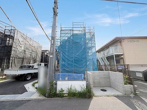 【外観D号棟】陽当りや通風性など各所に施された工夫で住みやすさを実現。部屋の大きさや周辺環境・街並など、資料には掲載していない情報が現地にはたくさんございます。是非ご確認下さい。