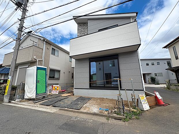 【外観】こちらの物件が少しでも気になるようでしたら、お気軽にお問合せください。人生でいちばん大きなお買い物ですので、ゆっくりご見学ください。ネット上の画像と実際の見学では、リアル感がまるで違…