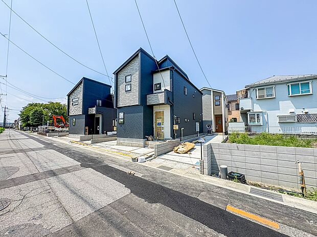 【外観】家族の温かさと陽光の暖かさ、楽しい毎日と明るい未来を予感させる「空間が織り成すひとつ先の住み心地」を演出します。