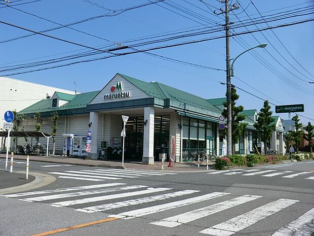 スーパー 540m マルエツ芝塚原(新鮮な野菜、果物、お肉、お魚。毎日、新鮮。毎日、初々しい。野菜をはじめ、さまざまな食が新鮮食べごろ。私たちは鮮度がいのちと考え、常にフレッシュな食品を豊富…