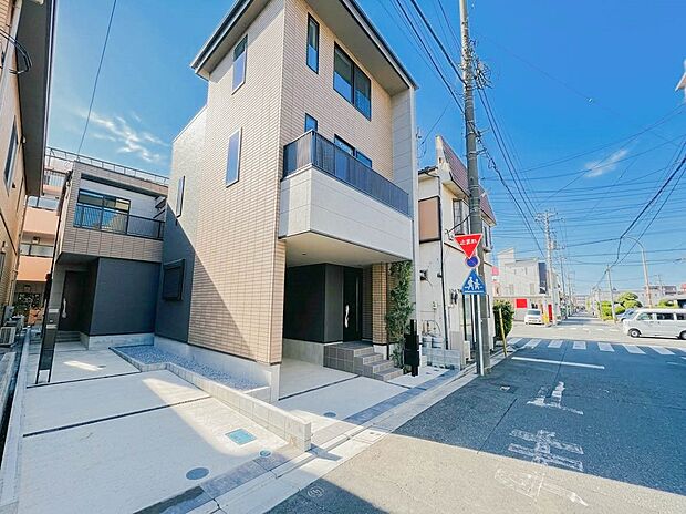 こちらの物件に少しでもご興味がありましたら、お気軽にお電話下さい。ネット上で「見えない物」「わからない事」でも、実際にご見学いただくことで、手に取るようにおわかりいただけるはずです。