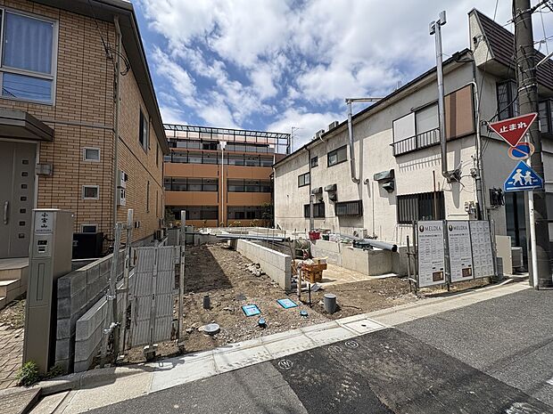こちらの物件に少しでもご興味がありましたら、お気軽にお電話下さい。ネット上で「見えない物」「わからない事」でも、実際にご見学いただくことで、手に取るようにおわかりいただけるはずです。