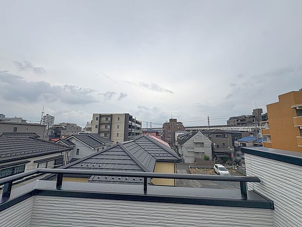 【眺望】眺望や窓からの景色が良いと、家で過ごす時間も快適です。