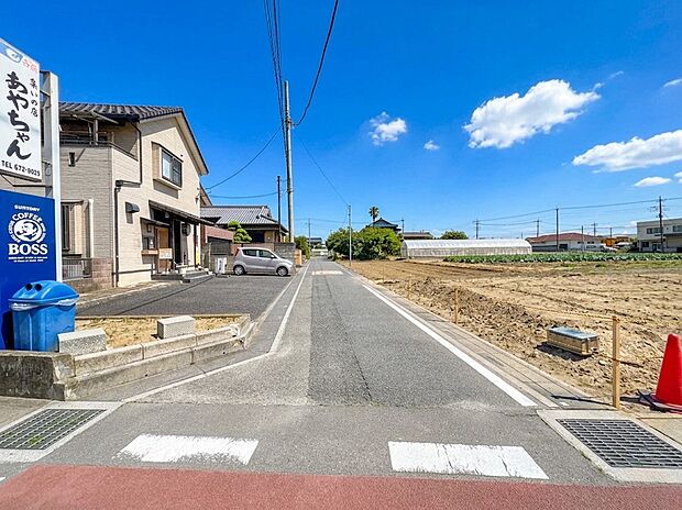 【外観】家は一生のお買物。自分ならではの家族ならではの、家にしたい。書斎を設ける。子どものプレイングルームを設ける。趣味のオーディオルームを設置する。夢を追うオンリーワンの家です。