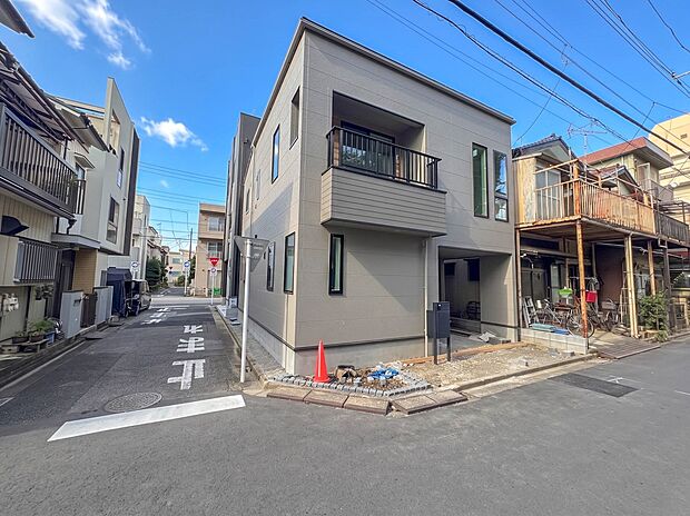 【外観】陽当りや通風性など各所に施された工夫で住みやすさを実現。部屋の大きさや周辺環境・街並など、資料には掲載していない情報が現地にはたくさんございます。是非ご確認下さい。