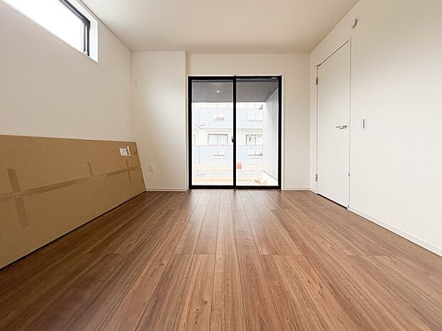 【寝室】寝室は大きいベッドを置くことも可能です。※生成AIによるイメージです。家具・小物は販売価格に含まれません。