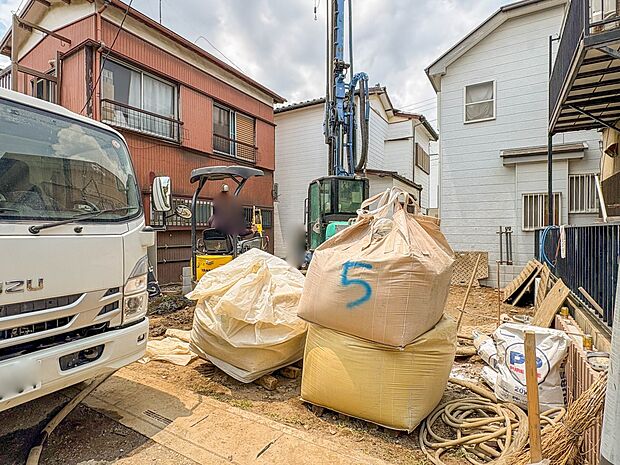 【玄関】こちらの物件が少しでも気になるようでしたら、お気軽にお問合せください。人生でいちばん大きなお買い物ですので、ゆっくりご見学ください。ネット上の画像と実際の見学では、リアル感がまるで違…