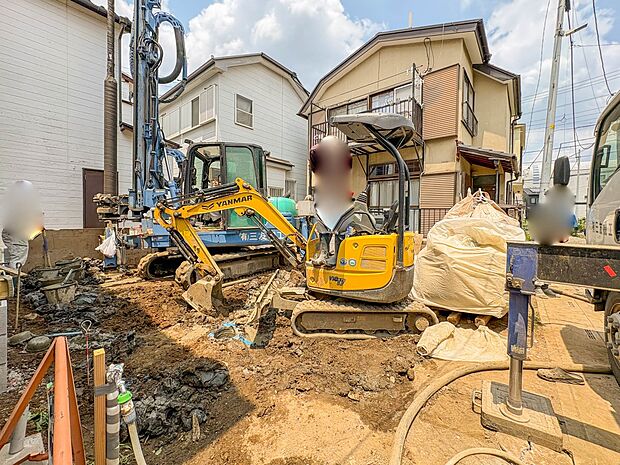【駐車場】日々の暮らしにマイカーが必要。そんな方は物件の購入条件に駐車場は必須です。通勤に、家族のお迎えに、お買物に、おでかけに、クルマライフを楽しみたい方に。