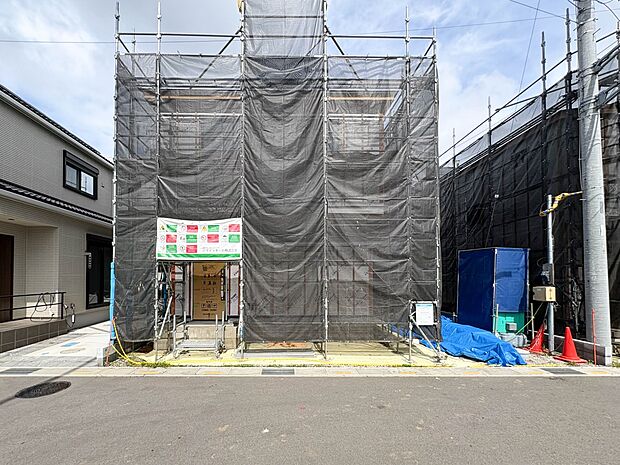 【外観】家族の温かさと陽光の暖かさ、楽しい毎日と明るい未来を予感させる「空間が織り成すひとつ先の住み心地」を演出します。
