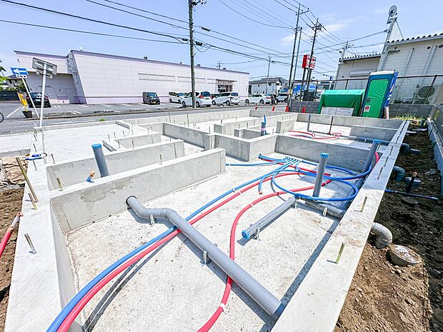 【外観】こちらの物件が少しでも気になるようでしたら、お気軽にお問合せください。人生でいちばん大きなお買い物ですので、ゆっくりご見学ください。ネット上の画像と実際の見学では、リアル感がまるで違…