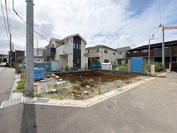 【外観】家族の温かさと陽光の暖かさ、楽しい毎日と明るい未来を予感させる「空間が織り成すひとつ先の住み心地」を演出します。