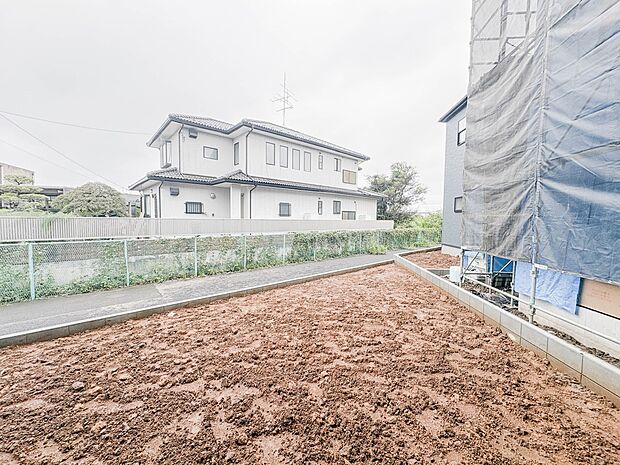 【庭】広々とした庭スペース
