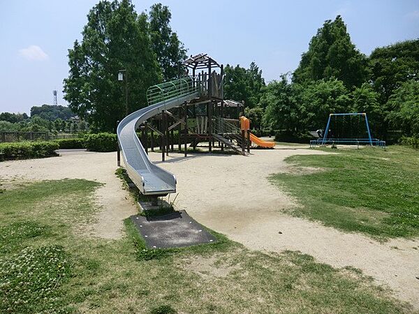 公園 650m 七里総合公園