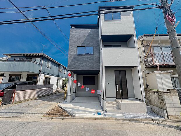 【外観】こちらの物件が少しでも気になるようでしたら、お気軽にお問合せください。人生でいちばん大きなお買い物ですので、ゆっくりご見学ください。ネット上の画像と実際の見学では、リアル感がまるで違…