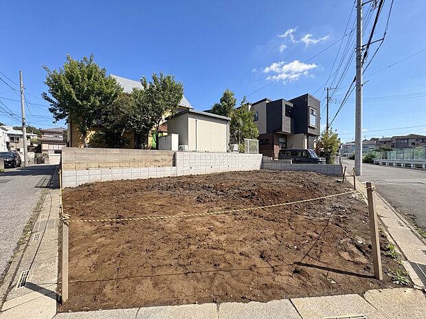 【現地土地写真】周辺環境・街並など、資料には掲載していない情報が現地にはたくさんございます。是非現地をご確認下さい。