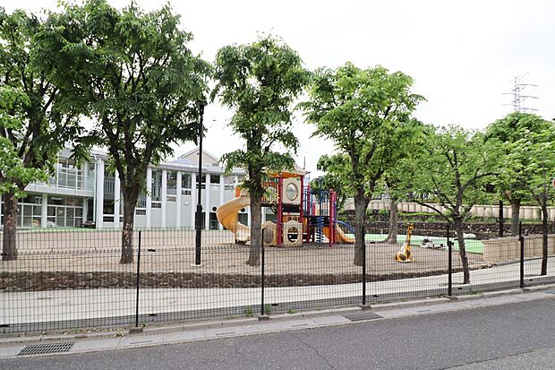 幼稚園・保育園 1100m 戸塚西保育園
