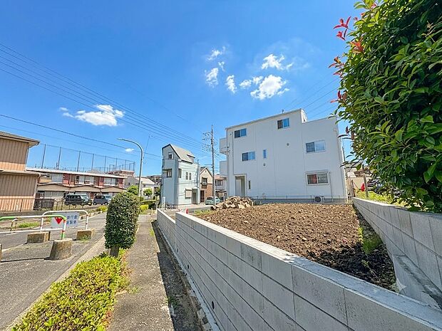 【庭】プランター等をおいてガーデニングが楽しめます。