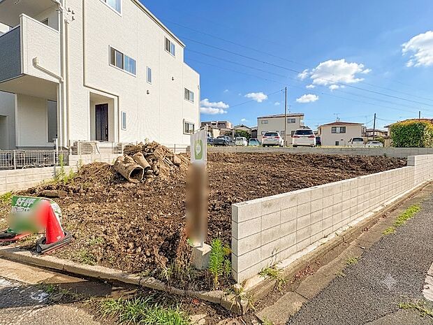 【玄関】こちらの物件が少しでも気になるようでしたら、お気軽にお問合せください。人生でいちばん大きなお買い物ですので、ゆっくりご見学ください。ネット上の画像と実際の見学では、リアル感がまるで違…