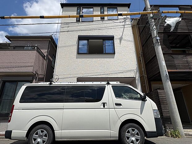 【外観】家の良し悪しだけでなく周辺環境も重要なポイント。※青空はイメージです。