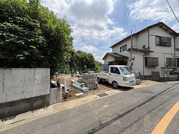 【外観】家族の温かさと陽光の暖かさ、楽しい毎日と明るい未来を予感させる「空間が織り成すひとつ先の住み心地」を演出します。