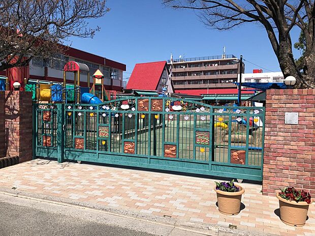 幼稚園・保育園 880m 浦和こばと幼稚園(【浦和こばと幼稚園】 徒歩14分)