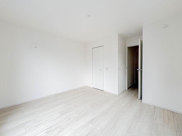 【洋室】充実した生活は伸びやかな居室空間から始まります。快適に・伸びやかに。心の潤いを求める方々へ。