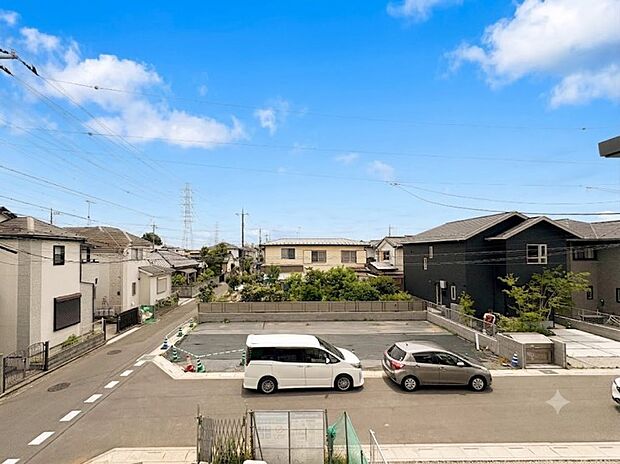 【眺望】眺望や窓からの景色が良いと、家で過ごす時間も快適です。