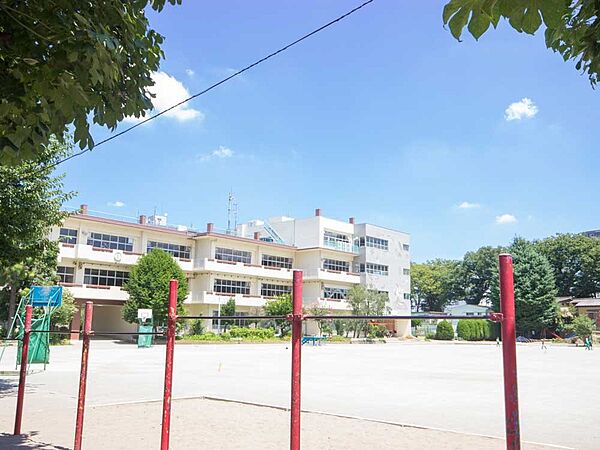 小学校 230m 大宮小学校(さいたま市立大宮小学校(自分から進んで。自分力アップ。素敵な自分づくり。私たちの教育活動です。勉強、生活での自分の魅力を向上させよう運動です。感性力、想像力、勤…