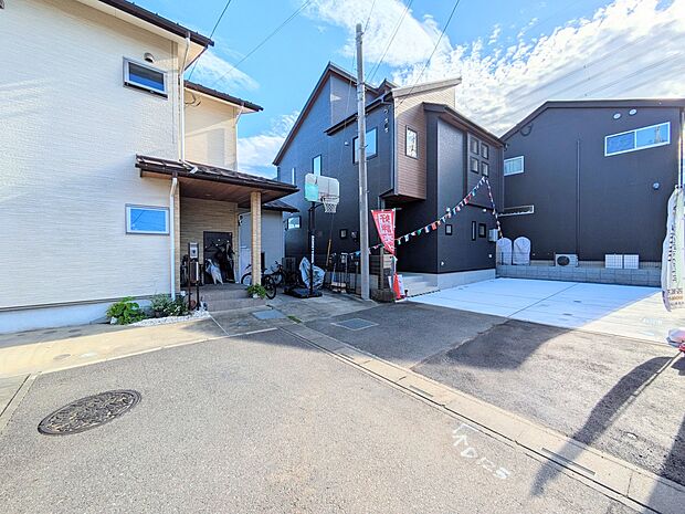 【前面道路】車の通行が少ないので、静かな住環境を維持することができます。