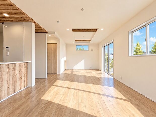 【ダイニング】愛を感じる、幸せを想う、心地よさを受けとる家の各スペースや各お部屋のさまざまな設備。人として日々の暮らしを先へすすめる設備・仕様を採用しています。