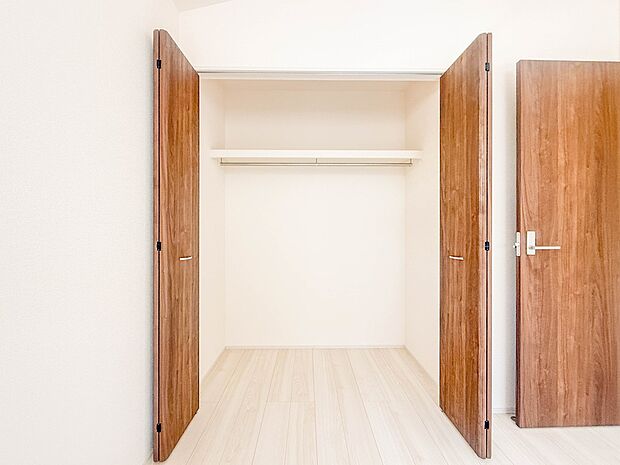 2号棟【収納】各部屋を最大限に広く使って頂ける様、全居住スペースに収納付。プライベートルームはゆったりと快適に。