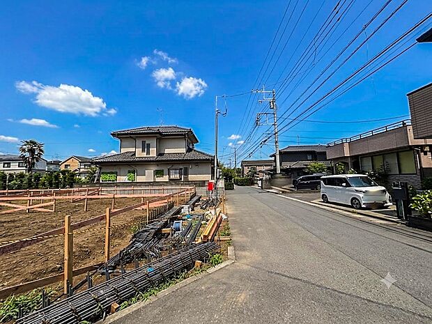 【前面道路6ｍ】車の通行が少ないので、静かな住環境を維持することができます。