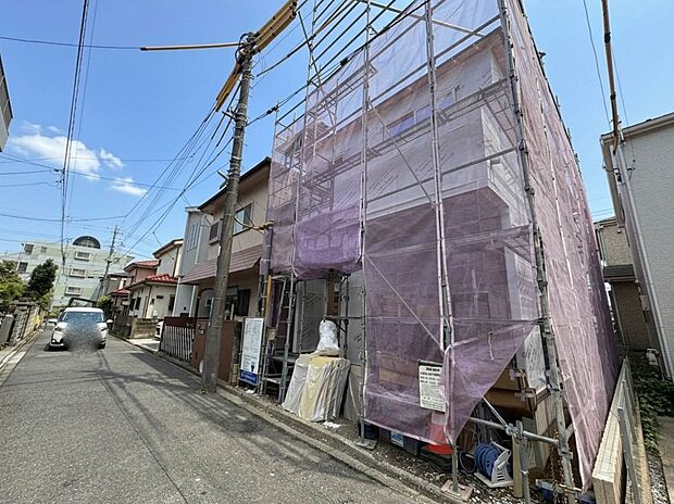 【外観】陽当りや通風性など各所に施された工夫で住みやすさを実現。部屋の大きさや周辺環境・街並など、資料には掲載していない情報が現地にはたくさんございます。是非ご確認下さい。