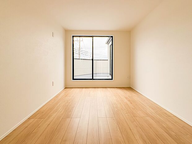 5号棟【洋室6帖】充実した生活は伸びやかな居室空間から始まります。快適に・伸びやかに。心の潤いを求める方々へ。