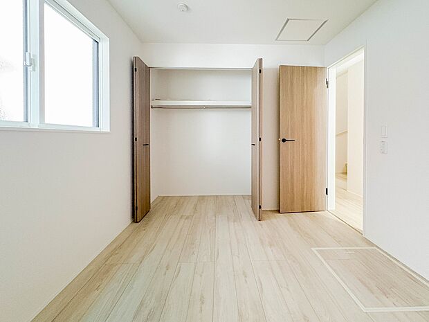 部屋の快適性を追求していくと、内装はシンプルになります。そしてポイント、ポイントにアクセントをつけて、リズムをつくる。シンプルな内装とは、リズミカルな内装と気づきます。