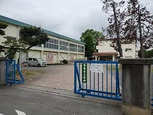 小学校 757m さいたま市立日進北小学校