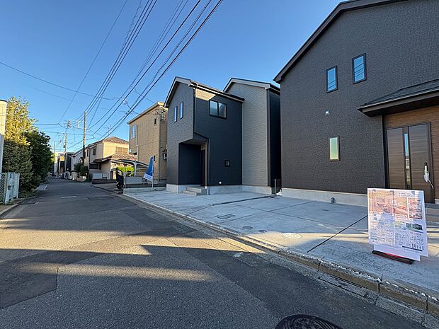 【前面道路6ｍ】車の通行が少ないので、静かな住環境を維持することができます。