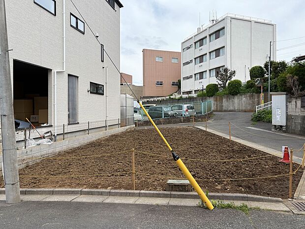 【外観】家は一生のお買物。自分ならではの家族ならではの、家にしたい。書斎を設ける。子どものプレイングルームを設ける。趣味のオーディオルームを設置する。夢を追うオンリーワンの家です。