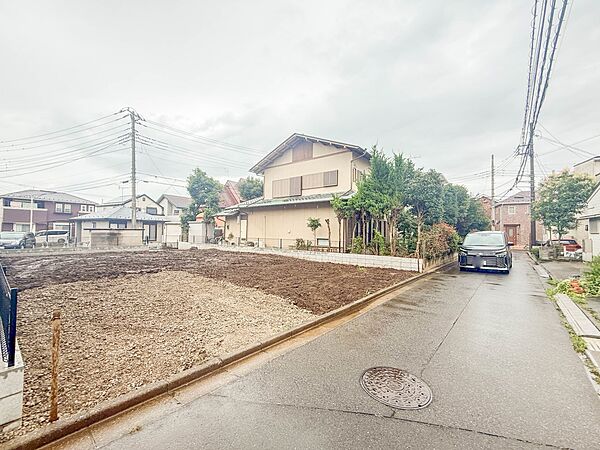 【前面道路】こちらの物件が少しでも気になるようでしたら、お気軽にお問合せください。人生でいちばん大きなお買い物ですので、ゆっくりご見学ください。ネット上の画像と実際の見学では、リアル感がまる…