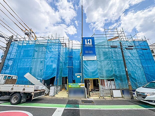 【駐車場】毎日の生活にマイカーが必須という方は、購入を検討する際、駐車場があることは大事な条件です。毎日の通勤や家族の送迎、買い物やお出かけなどクルマのある暮らしを満喫したい方は要チェック。…