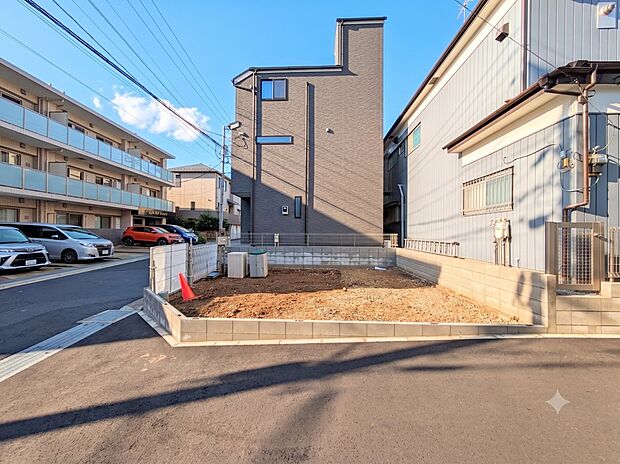 【駐車場】ビルトインガレージなら「野ざらし、雨ざらし、吹きさらし」になりません。汚れやいたみは減り、車の掃除もラクになります。