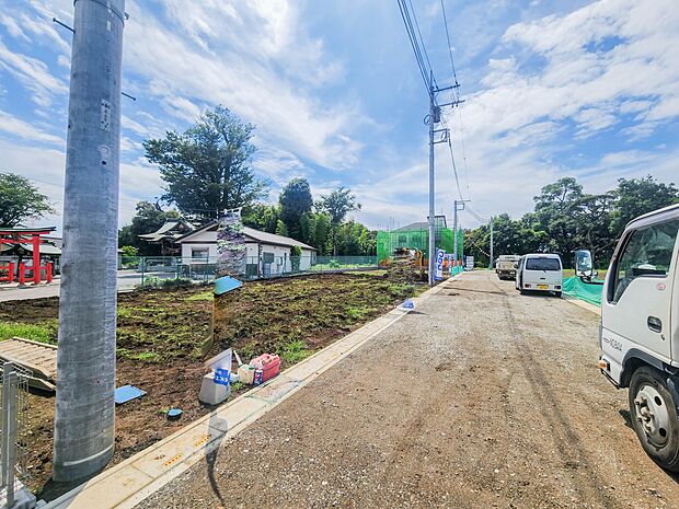 【外観】家族の温かさと陽光の暖かさ、楽しい毎日と明るい未来を予感させる「空間が織り成すひとつ先の住み心地」を演出します。
