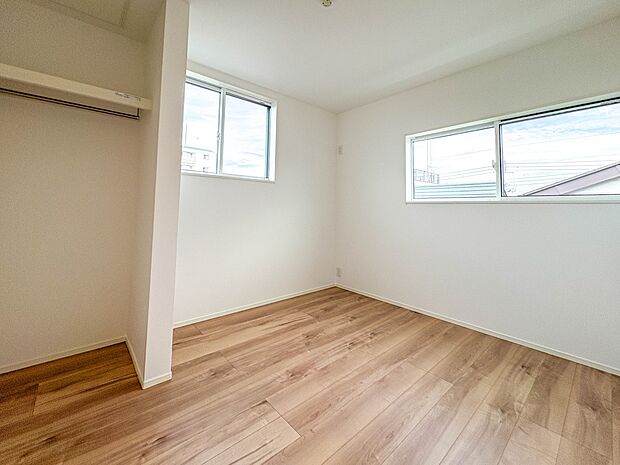 【洋室5.2帖】充実した生活は伸びやかな居室空間から始まります。快適に・伸びやかに。心の潤いを求める方々へ。