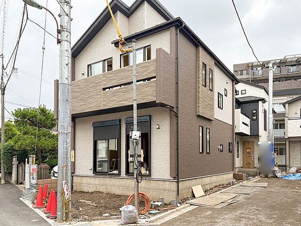 【外観】1号棟 陽当りや通風性など各所に施された工夫で住みやすさを実現。部屋の大きさや周辺環境・街並など、資料には掲載していない情報が現地にはたくさんございます。是非ご確認下さい。