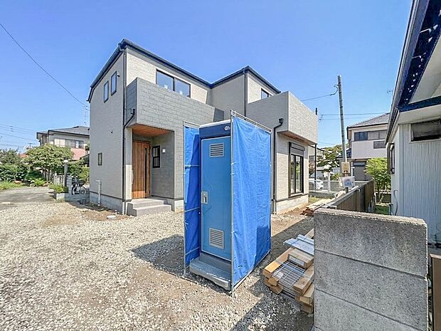 【外観】どこにいても快適に過ごせる住まいは、明るく清潔感あふれる空間。帰るたびにリラックスできる安らぎの場を提供します。