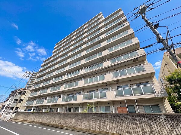 【外観】こちらの物件が少しでも気になるようでしたら、お気軽にお問合せください。人生でいちばん大きなお買い物ですので、ゆっくりご見学ください。ネット上の画像と実際の見学では、リアル感がまるで違…